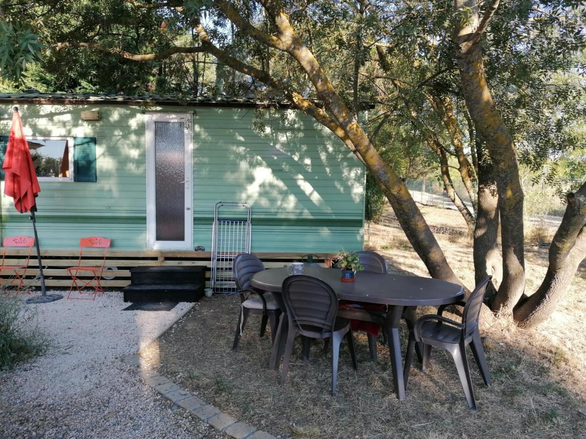 Bungalow Chez Gilly Boisset-et-Gaujac Exterior photo